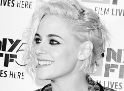 melindasordinos:  Kristen Stewart | Adorable Moments at the New York Film Festival