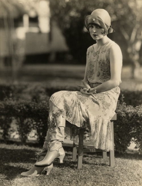 viciouslyvivacious: Clara Bow for Kid Boots, photo by Eugene Richee (1926)