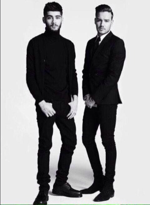 onedirectionofficialupdate:  This is what happens when you blink 😰