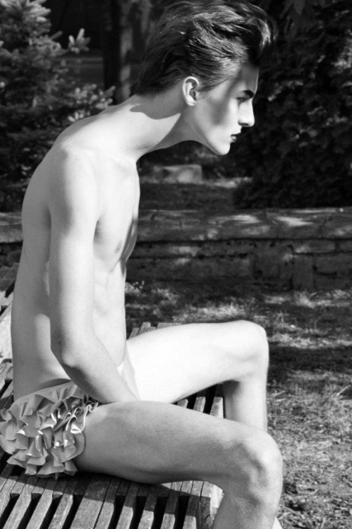 male-model-club:  Sogor Akos by Szilveszter Mako 