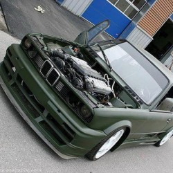 wheelsdropdone:  MATT GREEN 👽  #e30 #bmw