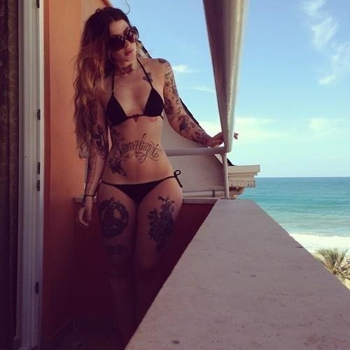 Tattoo'd ladies&metal