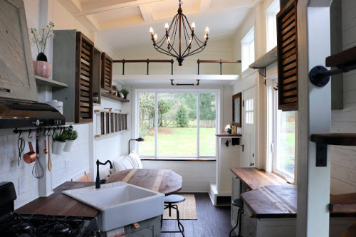 dreamhousetogo:The Tiny Getaway by Handcrafted Movement