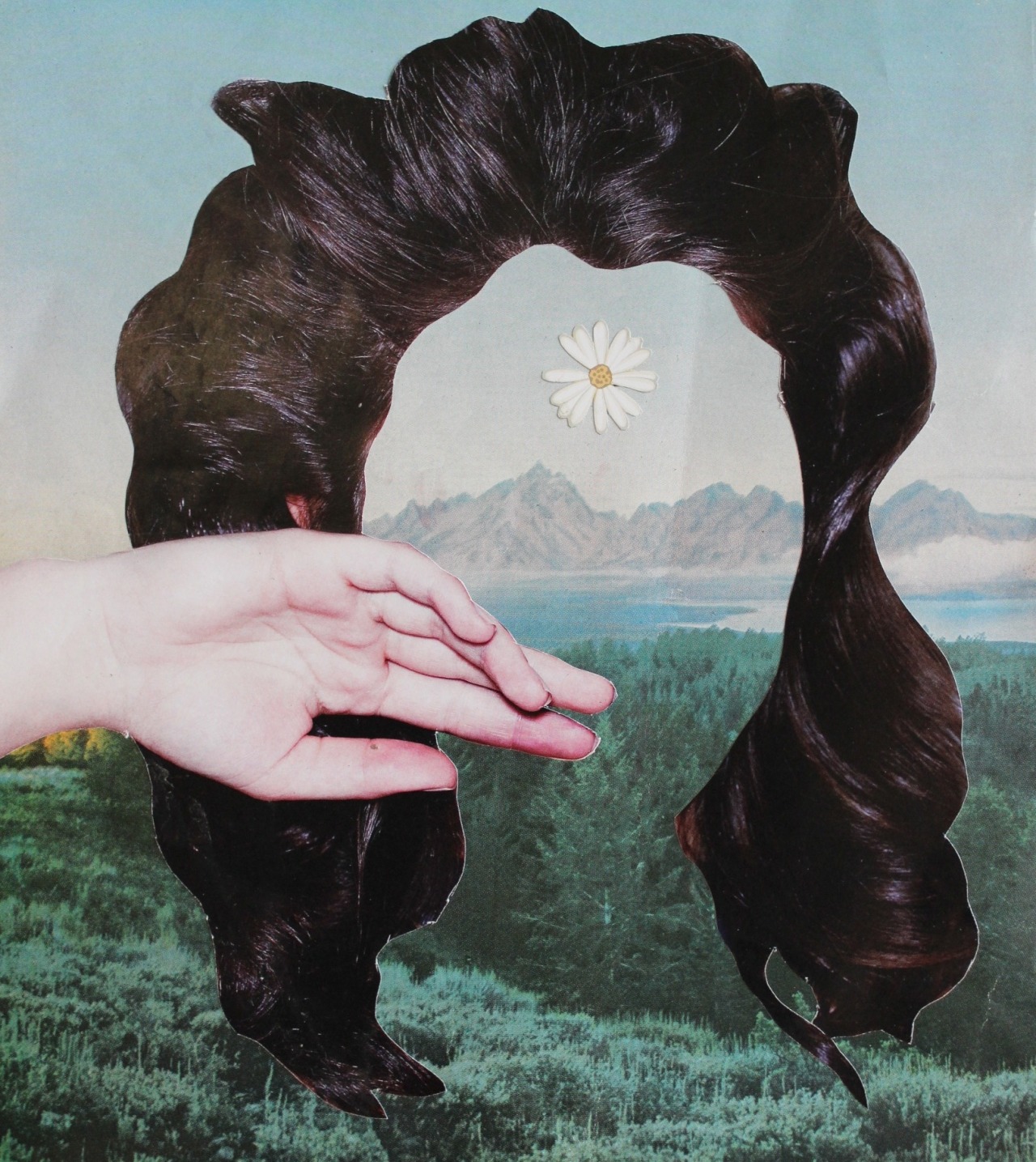 tumblropenarts:   ”Daisy” Artist Name: Lauryn Nycholle Wegmann Tumblr: http://laurynwegmann.tumblr.com/