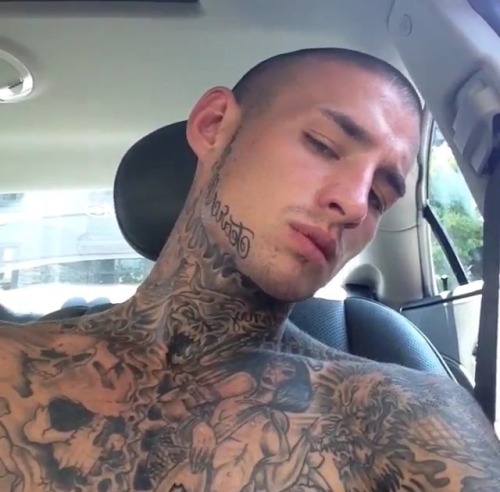fromallofuswithlove:  dirtybeardadmike:  Would really like to make out with him….then blow him dry  new goal in life…the above