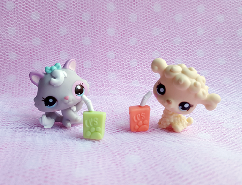 phaona-studio: Lately, I’ve been a bit obsessed with LPS babies &lt;3 So cute!