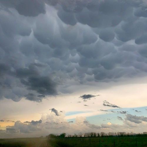 tornadotitans: Beautiful mammatus display NW of McLean TX! #txwx by btsullivan91 ift.tt/1CTRz