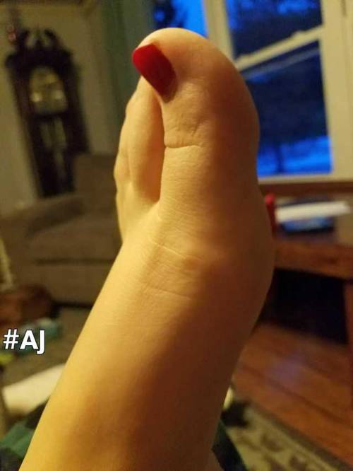 ajssexyfeet:#AJ