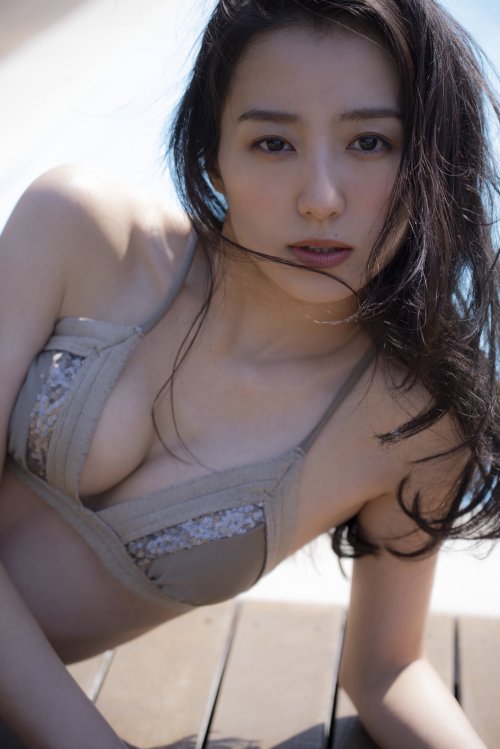  高田里穂 