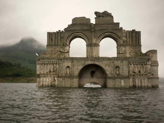 Porn Impresionante Iglesia del Siglo XVI Emerge photos