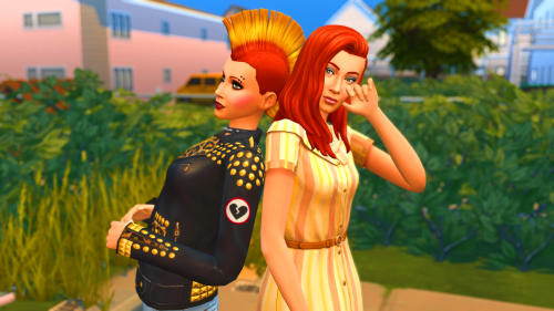 greatbritishsimchallenge:1980′s Pleasant SistersAngela is a Sloane Ranger while Lilith is pure punk.