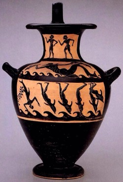 religioromana:  Hydria with scene from a story of Dionysus (Bacchus). While travelling to Greece by sea, pirates overtook Dionysus’ ship. They repeatedly tied him up but the ropes wouldn’t fasten. Dionysus then began to cover the ship with vines.