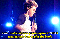 lewisandneil:  Niall stayed up all night playing the banjo - Melbourne 