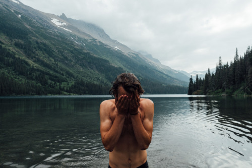 eartheld: n-c-x: thehistoryofsilence: Me by Kellen Witschen nature blog mostly nature