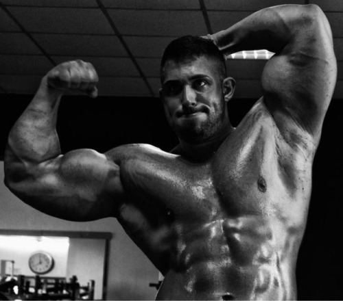 musclemonsterz:  Kevin Wolter