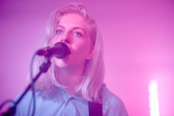 gowithyourself:  Alvvays by Carolina Faruolo