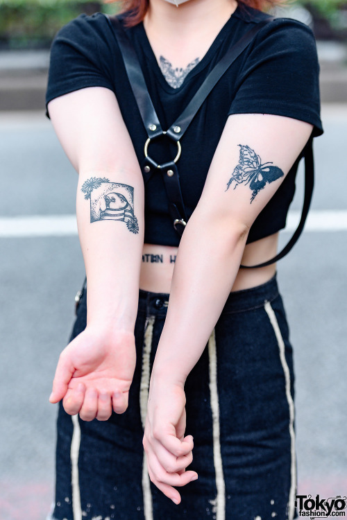 tokyo-fashion: 19-year-old Japanese fashion student Shiori on the street in Harajuku with tattoos, a