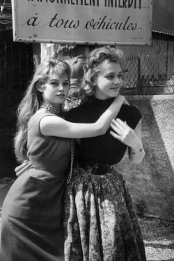 Miss-Vanilla:  Brigitte Bardot And Sister Mijanou Bardot, 1954