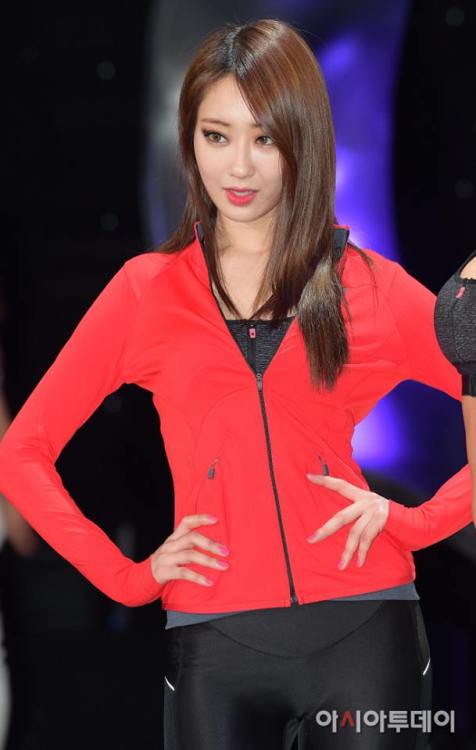 KyungRi (Nine Muses) - &lsquo;Muscle Queen Project&rsquo; Recording Program Pics