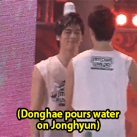 sungjinglebells: Jonghyun vs water