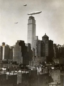 asloversdrown:Zeppelins in New York City