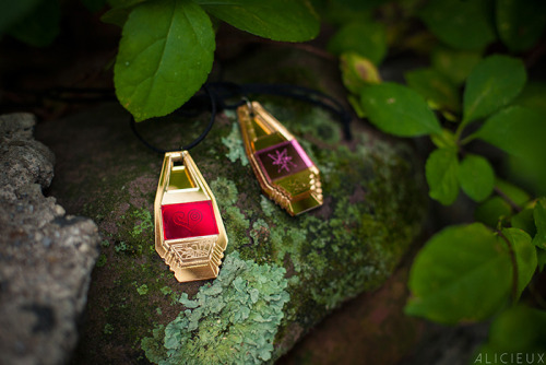 homelesswerewolf:  alicieux:  Digimon Crests by alicieux [ ☼ ]   ✖ [ ✿ ]Thank you to @nyotaku for the beautiful photos!  Which one do y'all think would be mine?