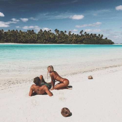 ondasdebali:  oceancuresall:  o c e a n//instagram@vepportilla   beach sumer xx