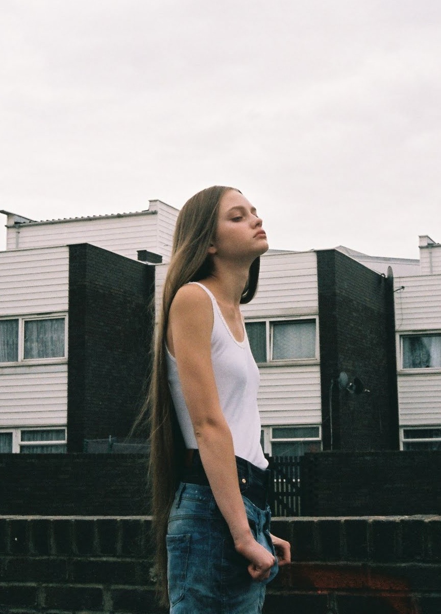 wilderthanwild:  grung34fun:  noten: Katiusha Feofanova by Alice Goddard   ✿☯Grunge☯✿