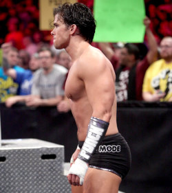 wweass:   Why Brad Maddox should start wrestling