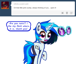 ask-canterlot-musicians:  She always knows…  &gt;w&lt;