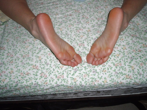 pure-feet:  SUBMISSION 155 from tony via email. now that is a great shot, five stars :)