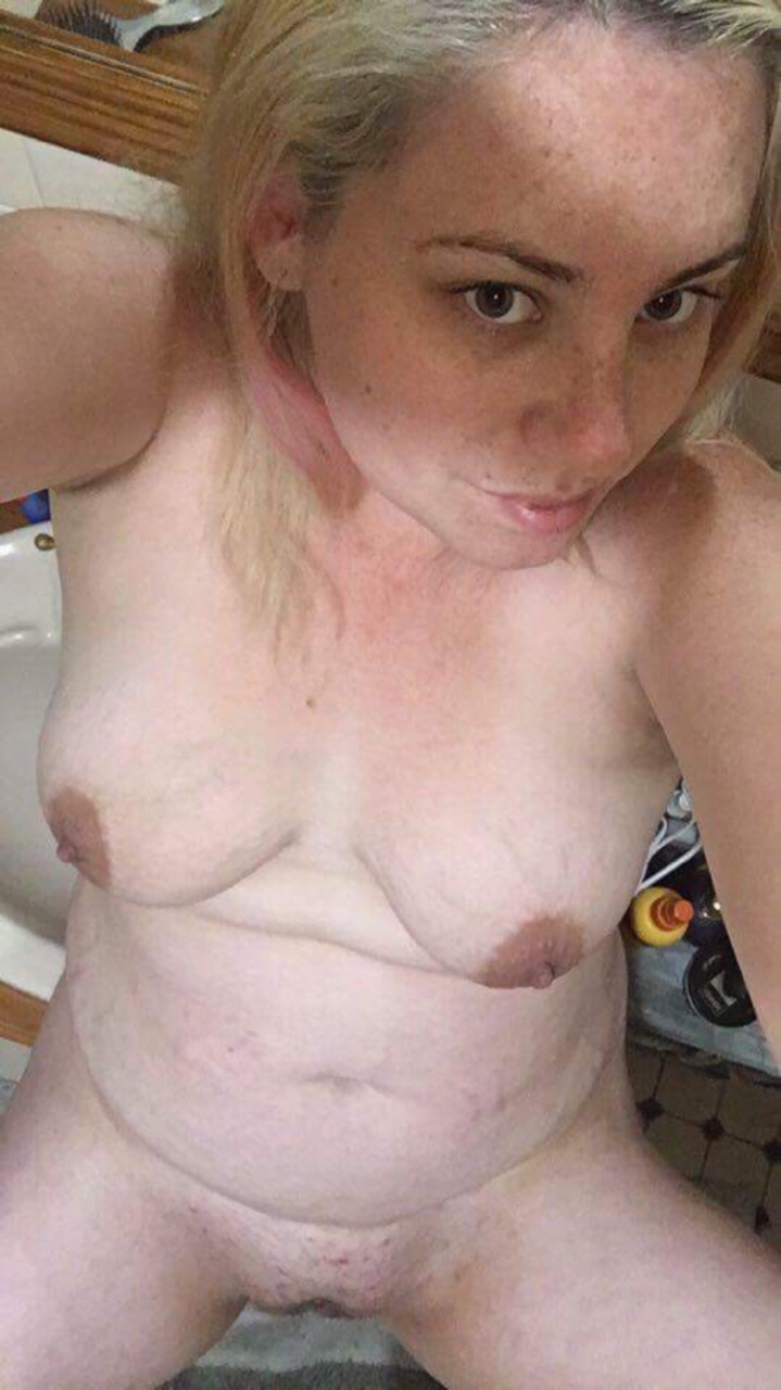 exposeandhumiliate2:  http://facebook.com/aliciasmith23