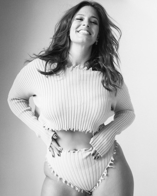 ashleygrahamweb: “The question I get asked the most is always, how did you gain confidence? And I al