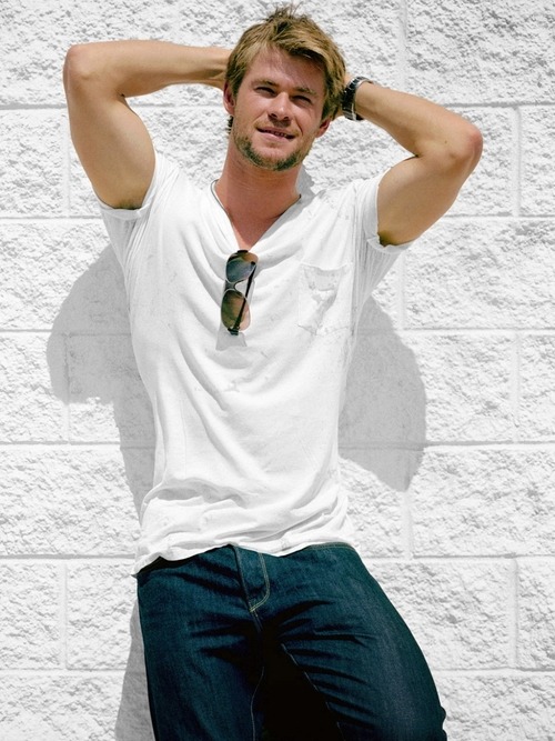 hotfamous-men:  Chris Hemsworth