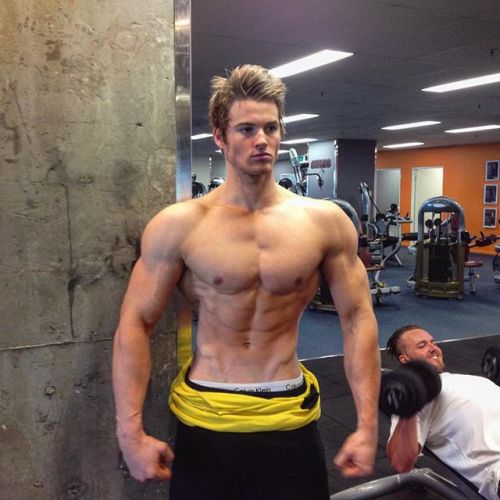 beautifulyoungmuscle:  the growth of Carlton Loth (and my crotch region, after looking at these new pics!) 