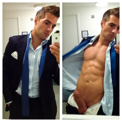 Gymandnastiksguys:  Vampiredicks:  That’s Really A Sexy Guy With Hot Cock!! Vampiredicks