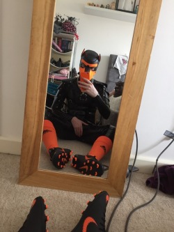 Rubberbiker18:  I’m Pup Quinn, A Horny Young Rubber Pup, Who Only Plays In Full