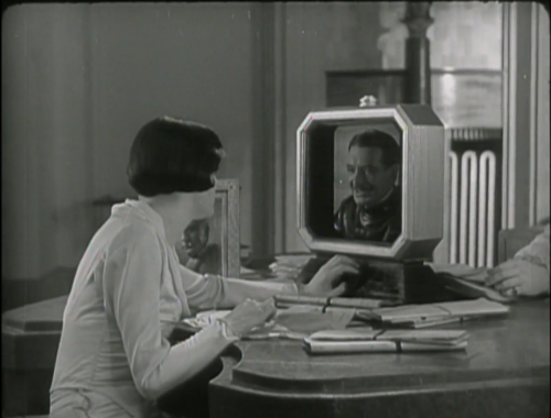 predicting wifi troubles in HIGH TREASON made in 1929 and set in 1940/50s(recommend the film, its on