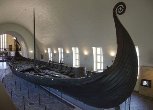 ltwilliammowett: Oseberg ship - a Viking ship’s grave The approximately 22 m long and 5 m wide long