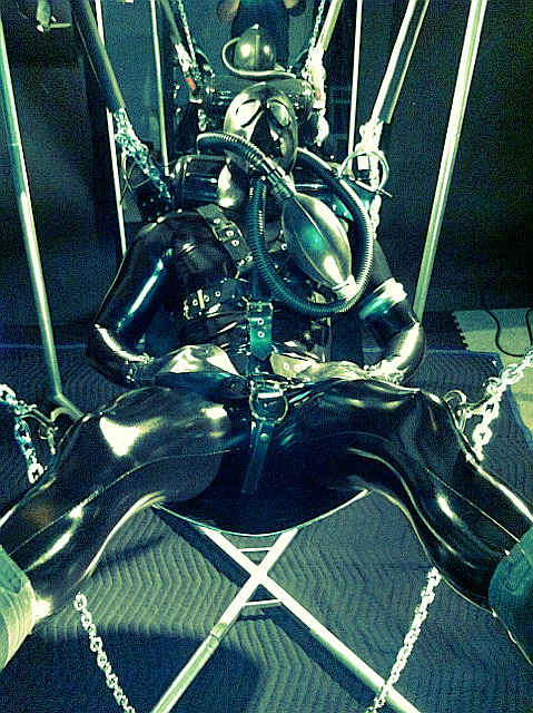 boundrubberboi.tumblr.com/post/155107477054/