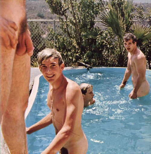 vintagemenz: Vintage summer pool fun Skinny dipping