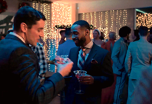 lovethephantoms:Michael Urie and Philemon Chambers in Single All The Way