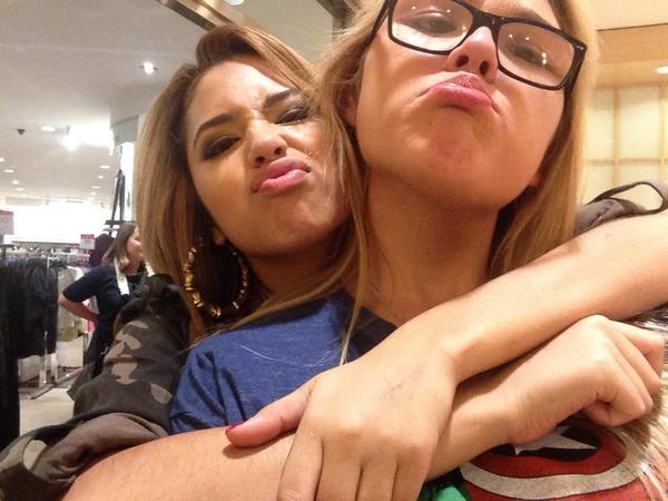 jasminev-news:  October 2nd: Jasmine with some fans at Macy’s in San Jose 