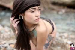 theperfectladies:  VioletRose Suicide