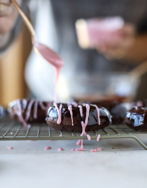 justinejoli: sweetoothgirl: baked chocolate fudge doughnuts Yummy