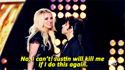 womanzer:  AU MEME: Britney and Justin are still a couple. Justney is real!