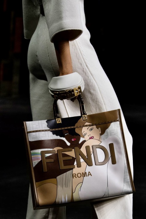 fashionweeksfaves:  Fendi Spring 2022