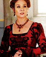  Reign + outfits 