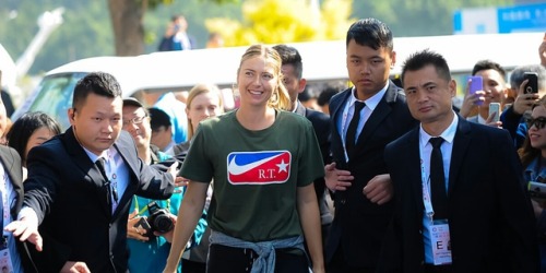 alwayswithsharapova:Maria Sharapova during her Sunday practice session at the Shenzhen Open WTA.