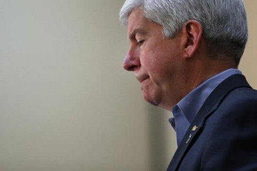 fonzworthcutlass:  sweet-almond-oil:  micdotcom:  Michigan Gov. Rick Snyder wants to use ũ.2M of taxpayer money to defend himself Michigan Democrats are calling out Gov. Rick Snyder since learning he authorized ũ.2 million to spend on lawyers to deal